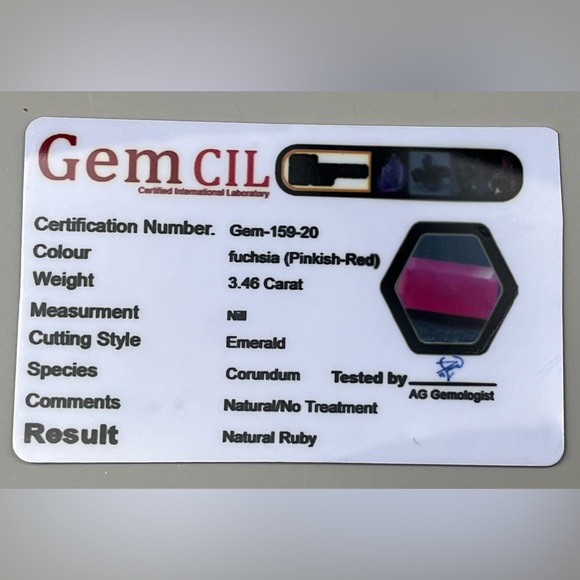 3.46 cts Natural Ruby Corundum Emerald Cut Loose Gemstone - Picture 5 of 5